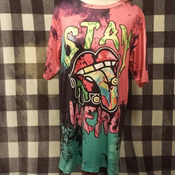 Stay weird t-shirt - Picture 5 of 5